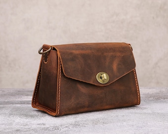 Handmade Small Brown Leather Crossbody Bag for Women, Vintage Cowhide Purse, Adjustable Strap, Brass Hardware, Everyday Bag T04-BWCB