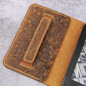 Women embossing leather kindle paperwhite 12th 11th case , Tooled leather 2024 Kindle 11th gen case cover, Kindle Oasis case W11-KD05CWP image 9