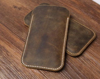 Distressed Brown leather iPhone 15 14 13 12 Pro Max sleeve / iPhone 13 12 mini case sleeve / iPhone 15 Pro 14 Plus sleeve pouch  - IP005S