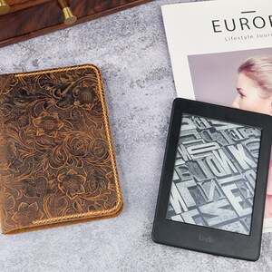 Women embossing leather kindle paperwhite 12th 11th case , Tooled leather 2024 Kindle 11th gen case cover, Kindle Oasis case W11-KD05CWP image 10