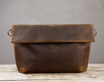 Vintage brown leather bag for men ,  rustic leather mens designer crossbody bags , mens leather messenger bag  Z04-LRM05B