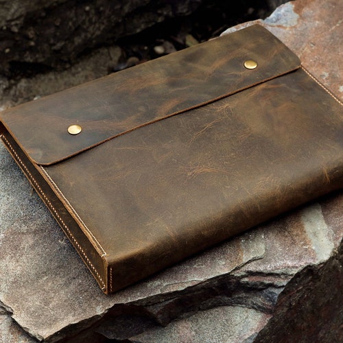 Modern Leather Writing Case CAT111 Writing Set Personalised with Initials Modern Leather Writing Case CAT111 Writing Set Personalised with Initials