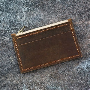 Cartera de cuero desgastado vintage personalizada para tarjetas, billetera minimalista para hombres y mujeres, billetera de cuero con bolsillo frontal, billetera para cambio de monedas CW005SZ imagen 3