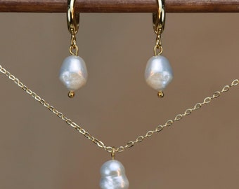 Gold Freshwater Pearl Necklace Earring Set, Wedding Jewelry