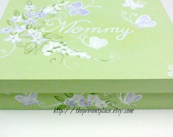 keepsake box,personalized,customized,girls box,storage box,girls memory box,children's boxes,baby box,womens memory box,gift for mother,mom