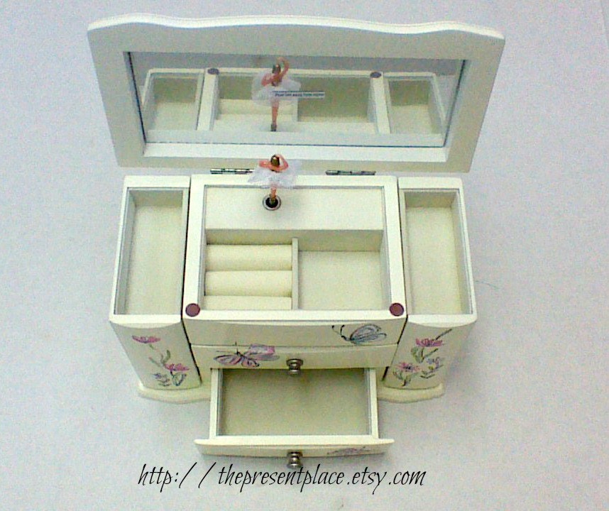 宝石箱 引き出し付きミュージカルバレリーナジュエリーボックス 女の子