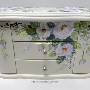 personalized musical jewelry box with a ballerina with purple and lavender roses