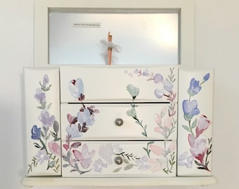 personalized musical jewelry box with a spinning ballerina and hanging space