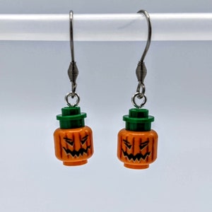 Kolczyki Jack-O-Lantern Pumpkin firmy Abbie Dabbles wykonane z klocków