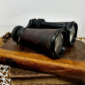 jumelles de campagne en cuir antique | décor de caverne d&#39;hommes | jumelles militaires anciennes | militaires | cadeau pour lui