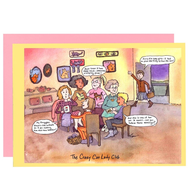Puede incluir: Una tarjeta de felicitaci&oacute;n humor&iacute;stica con una ilustraci&oacute;n en acuarela de un grupo de mujeres en una habitaci&oacute;n, titulada "The Crazy Cat Lady Club". La imagen incluye bocadillos y obras de arte con tem&aacute;tica de gatos.