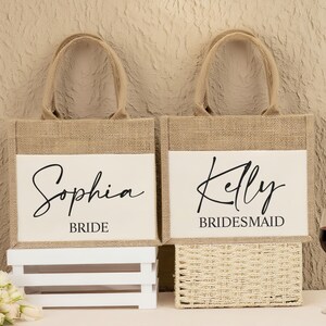 Personalized Burlap Bag with Name, Custom Bridesmaid Bag, Bachelorette Party Bag, Bridal Party Gift, Bridesmaid Gifts, Beach Bag, Reusable