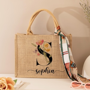 Personalized Letter Burlap Bags, Custom Name Jute Bag, Birthday Tote Bag, Bachelorette Tote, Bridesmaid Gift, Wedding Gifts, Girls Trip Gift