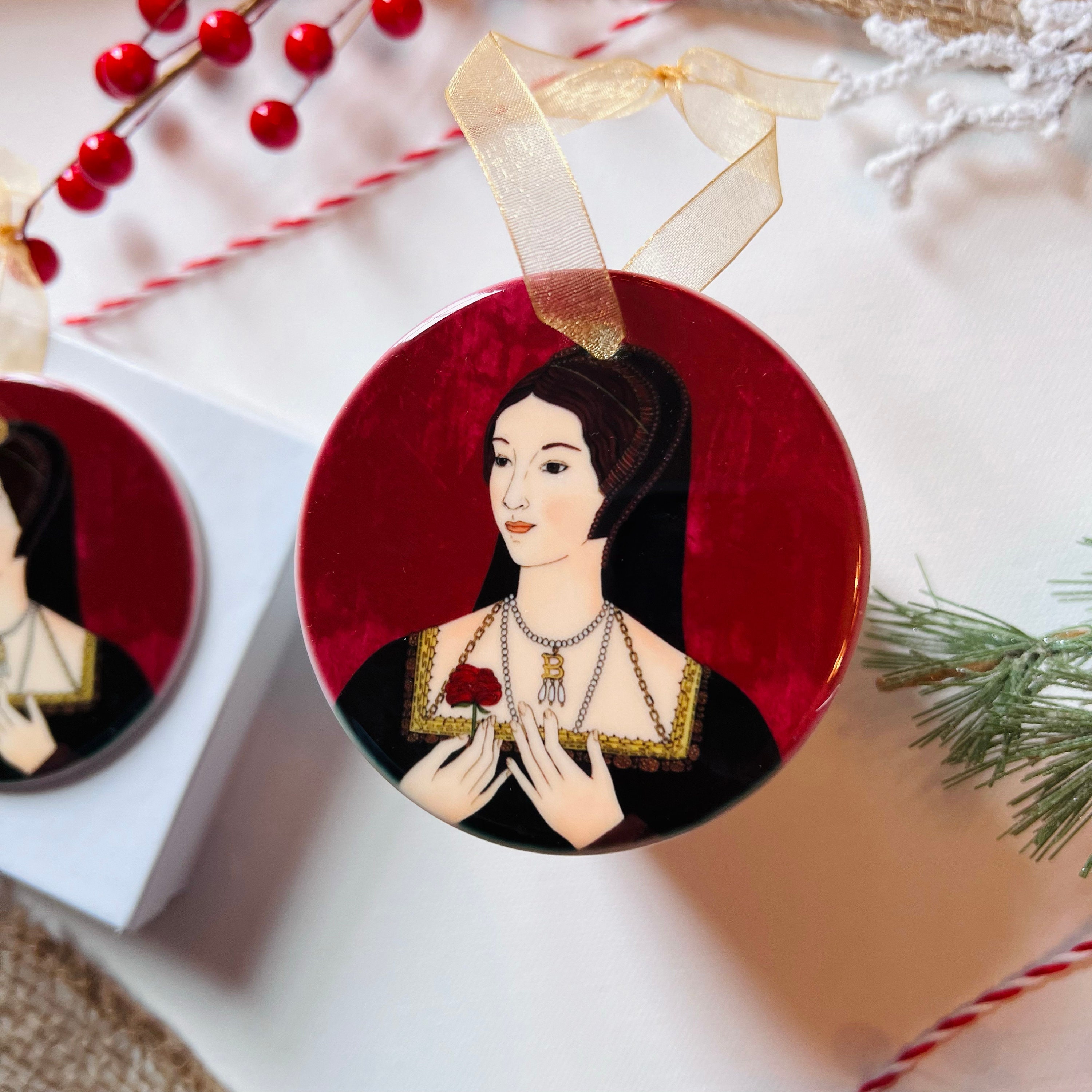 Anne Boleyn Portrat Ceramc Ornament Wth Burgundy Background
