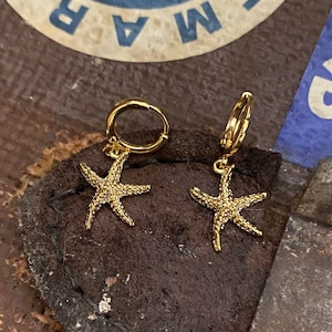 Gold Starfish Huggie Hoop Earrings