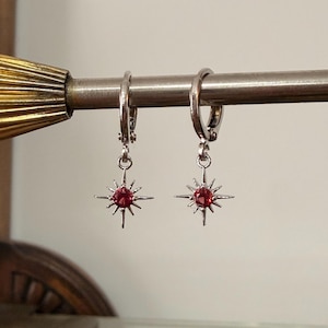 Créoles Huggie étoiles rouge rubis Créoles pendantes célestes