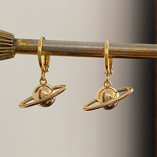 Gold Saturn Planet & Huggie Hoop Earrings