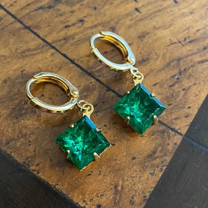 Light Emerald Green Vintage Jewel Huggie Hoop Earrings