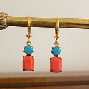 Boucles d'oreilles Huggie vintage turquoise et corail