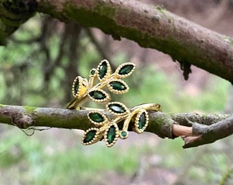 Emerald Green Leaf Wrap Ring