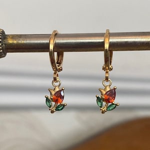 Pendientes de aro con forma de flor de tulipán rojo
