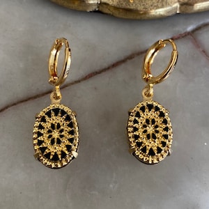 Oval 1940s Black And Gold Brass Earrings