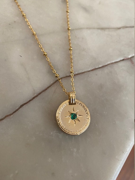 Emerald star necklace deals