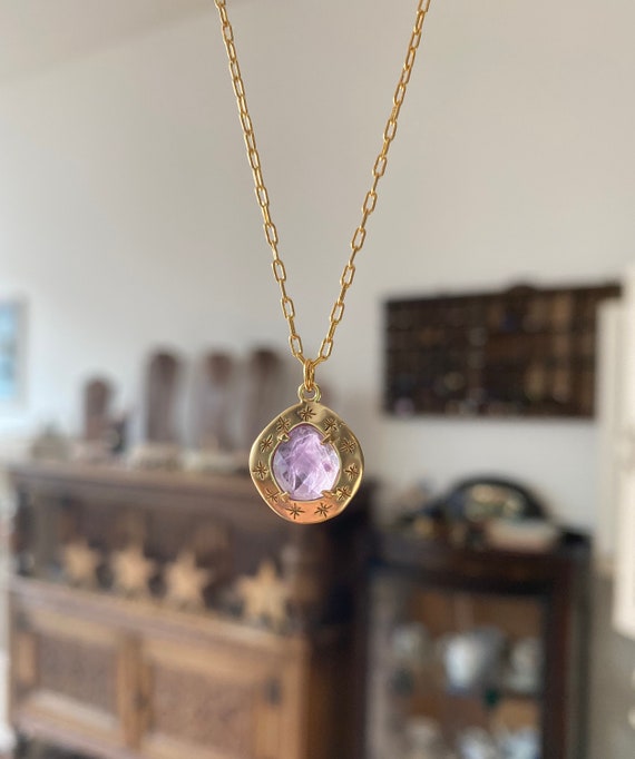 Gold Amethyst Medallion Necklace - Etsy 