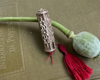 Antique Art Nouveau 900 Silver Lipstick Case or Amulet Holder – First Czechoslovak Republic (1918–1938) – Floral Engraving, Red Tassel