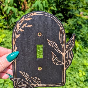 Arch Shaped Light Switch Plate with Vine & Leaf Border