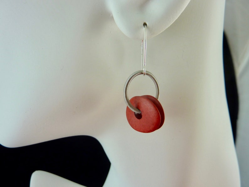 Ceramic earrings with piano wire available in 2 colours Bild 5