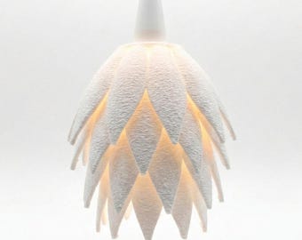Lampenschirm "Blütenwerk" – der moderne Ersatz für Ihren Weihnachtsstern. 3D-gedruckt aus PLA, inkl. Aufhängungs-Cover, Weiß