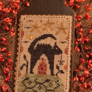 A Halloween Year II Viney Pumpkin Cross Stitch Pattern