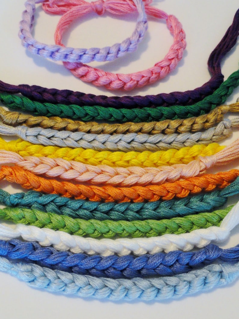 Crocheted Cancer Awareness Color Bracelet Custom colors School team colors zdjęcie 1