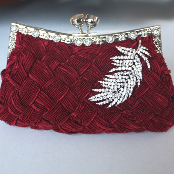 Burgundy Bridal Clutch with brooch. Wedding clutch. Holiday gift for her. Ready to ship.