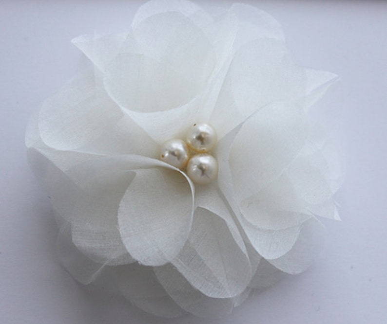 Handmade Ivory Silk organza flowers hair clip and birdcage veil vail 2 items wedding reception bridal party. Wedding birdcage veil. image 5