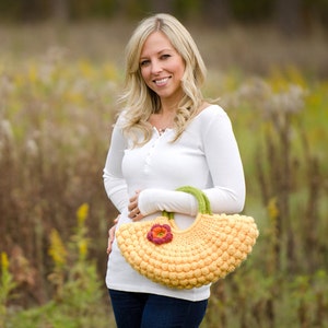 Vintage Fan Purse Crochet Pattern PDF (instant digital download simple basic easy beginner pretty half moon handbag bag)