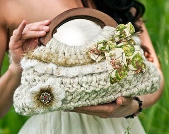 Small Ruffle Purse Crochet Pattern PDF (instant digital download simple basic easy beginner pretty clutch handbag boho bag)