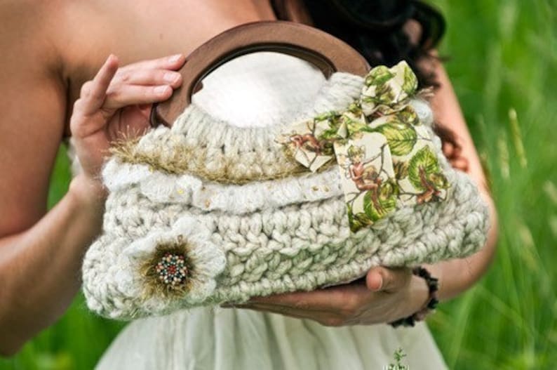 Small Ruffle Purse Crochet Pattern PDF instant digital download simple basic easy beginner pretty clutch handbag boho bag image 1