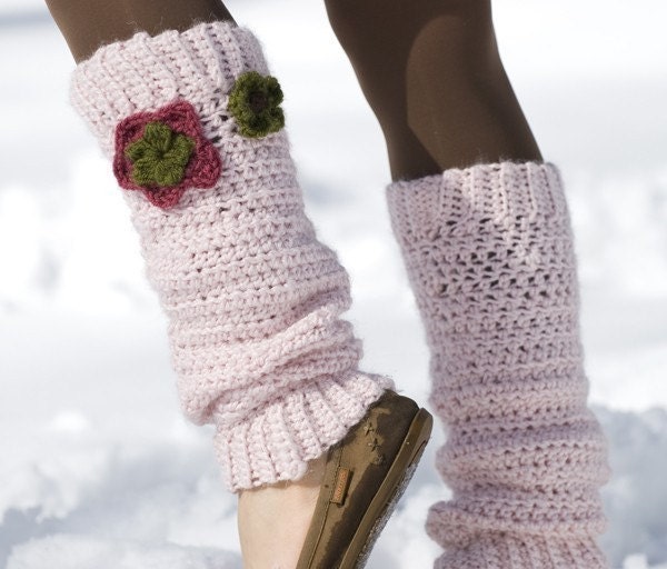 30 Crochet Leg Warmers Patterns for Retro, Cozy, and Statement Style 25 Cozy Leg Warmers with Flower Trim
