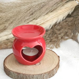 Heart-themed perfume burner