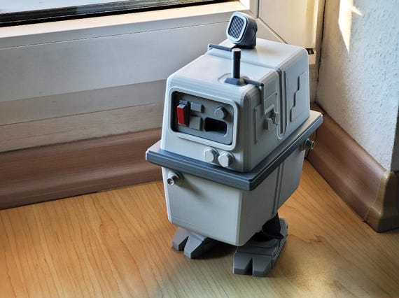 GONK Buddy Trash Can – Your Loyal Galactic Garbage Collector
