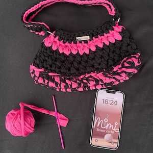 Sac au crochet rose et noir – création Mimi fait main – sac bandoulière artisanal – pièce unique