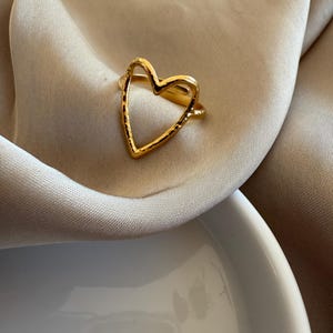 Edelstahlring mit hohlem Herz – perfekter verstellbarer Ring für Damen