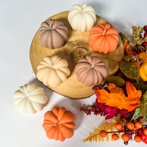 Set of 3 Pumpkin Candles | Halloween Decor | Halloween Candles | Autumn Candles | Pumpkin Candles | Cozy Candles | Handmade Soy Wax Candles