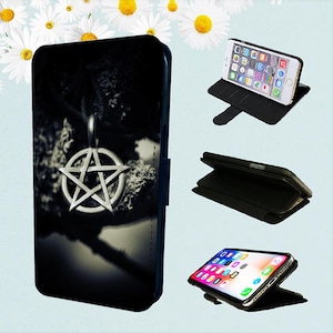 Funda tipo cartera para iPhone con diseño de estrella pentagrama gótica y mágica.