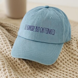 Gorra vaquera bordada para papá: muerta por dentro pero con cafeína, un regalo divertido