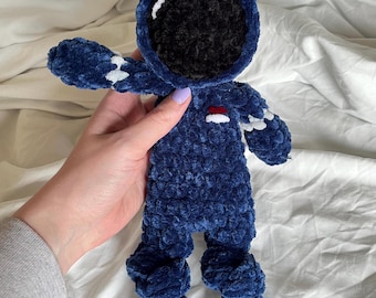 Baby Apollo the Astronaut Crochet Snuggler Pattern | LOW SEW crochet pattern | amigurumi | crochet astronaut | snuggler pattern