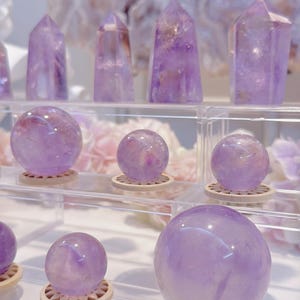 希少なピンクアゼツライトクリスタルスフィア - ブラッシュピンク