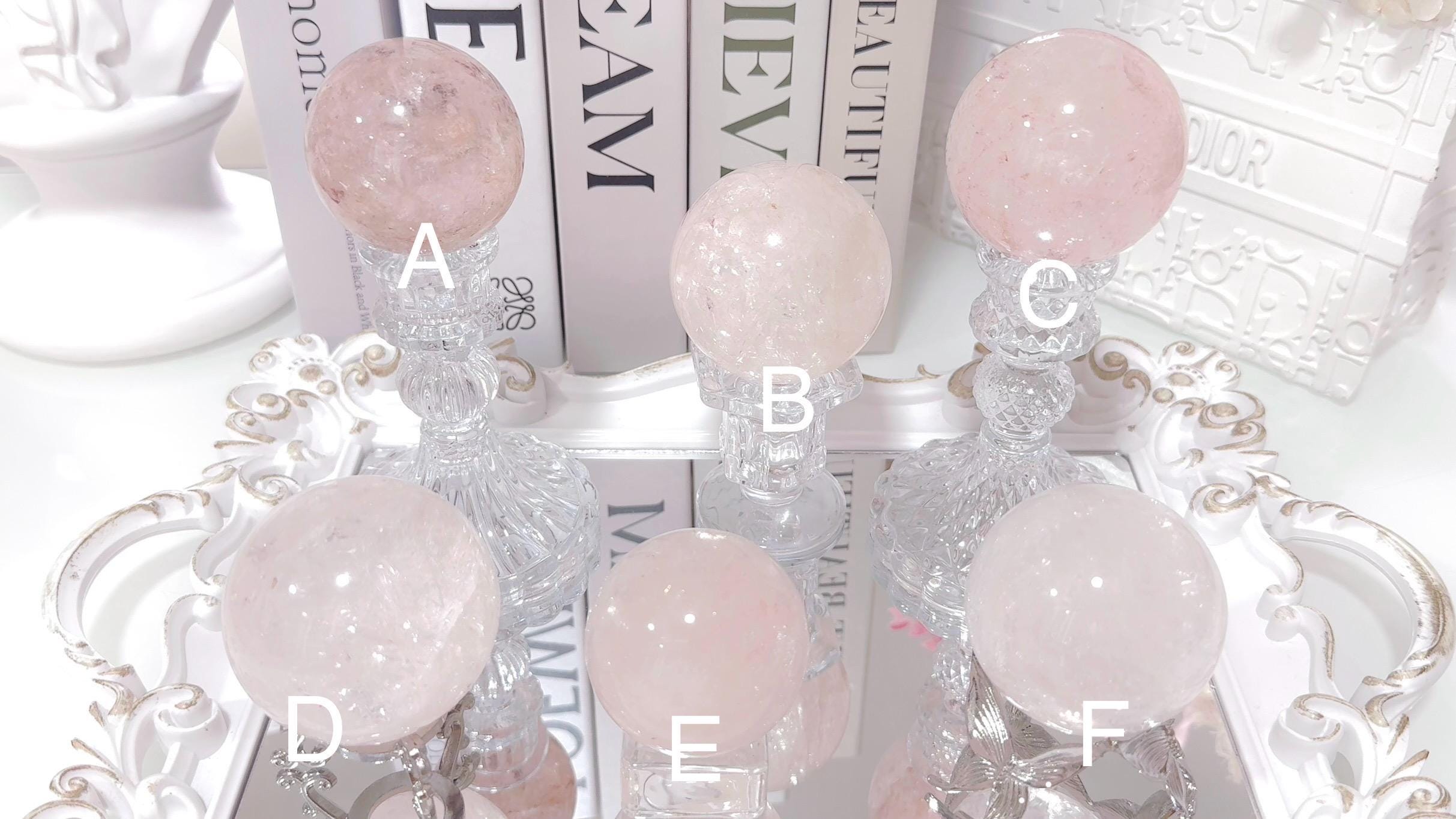 希少なピンクアゼツライトクリスタルスフィア - ブラッシュピンク